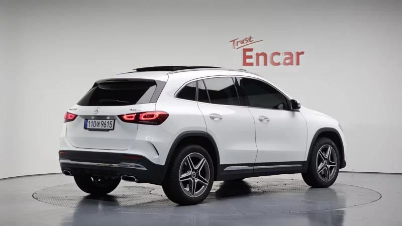 Mercedes-Benz GLA-Class