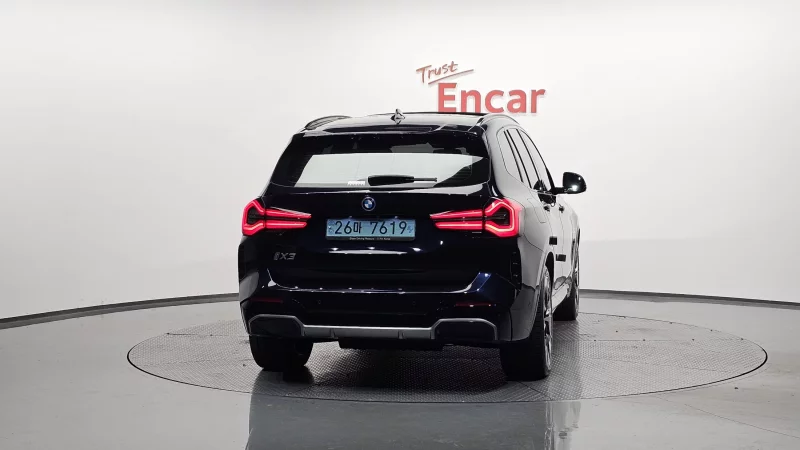 BMW iX3