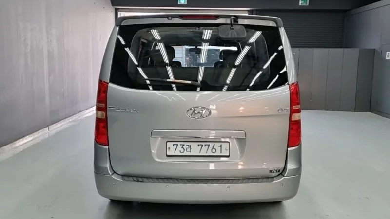 Hyundai Starex