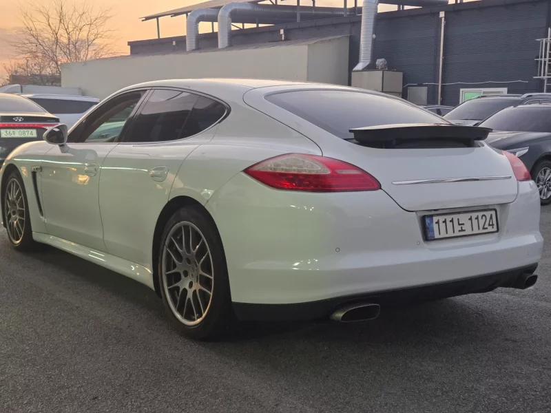 Porsche PANAMERA