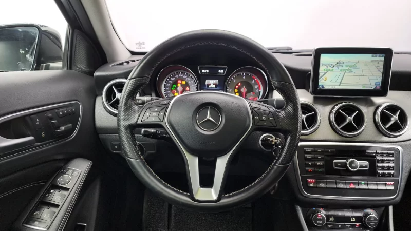 Mercedes-Benz GLA-Class