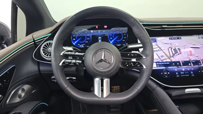 Mercedes-Benz EQS