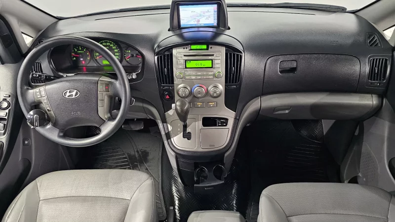 Hyundai Grand Starex