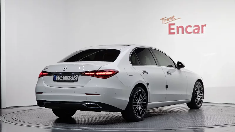 Mercedes-Benz C-Class