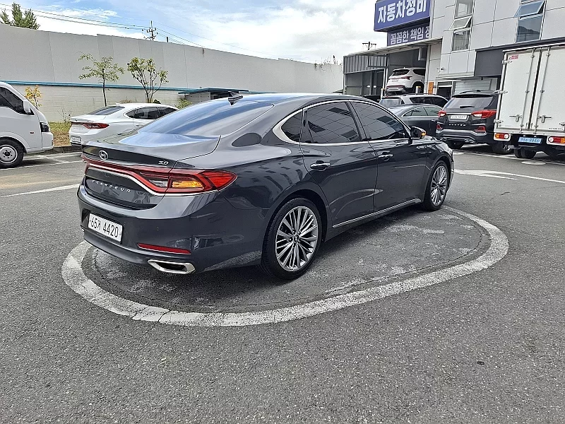Hyundai Grandeur