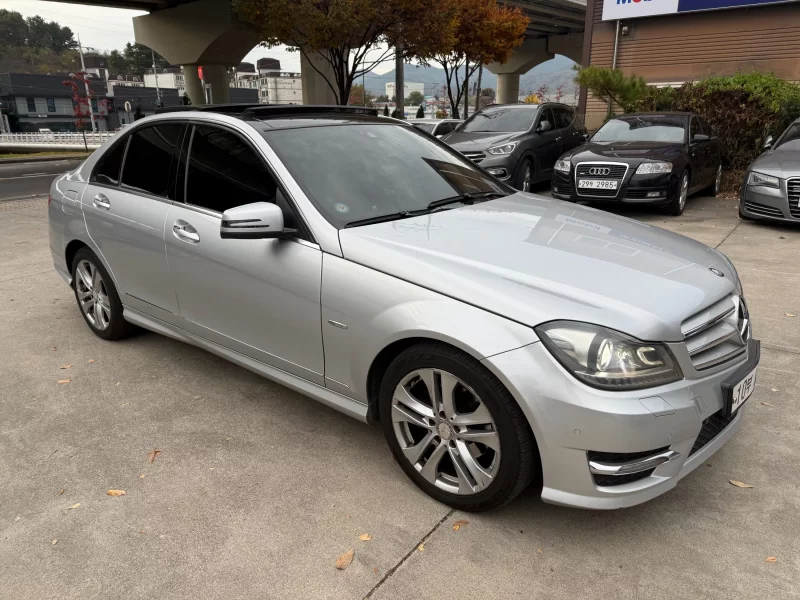 Mercedes-Benz C-Class