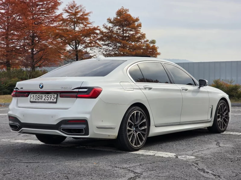 BMW 7-Series