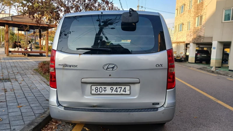 Hyundai Starex