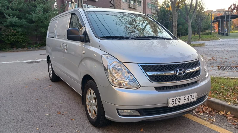 Hyundai Starex