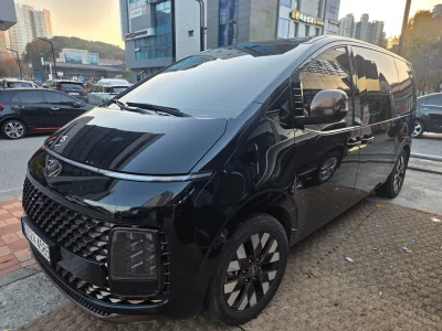 Hyundai Staria