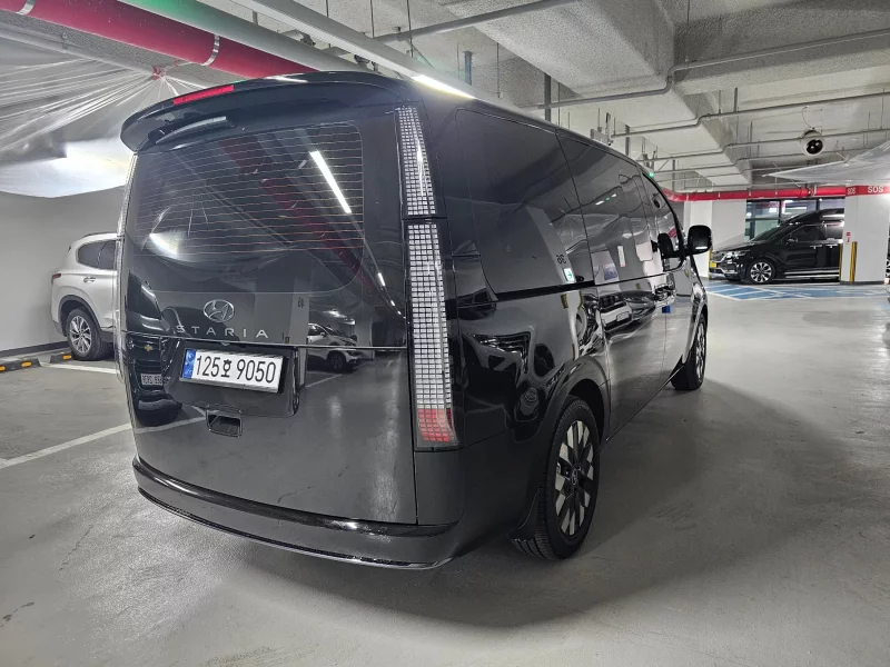 Hyundai Staria