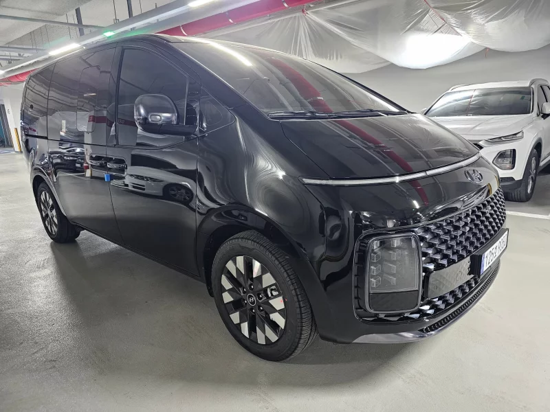 Hyundai Staria