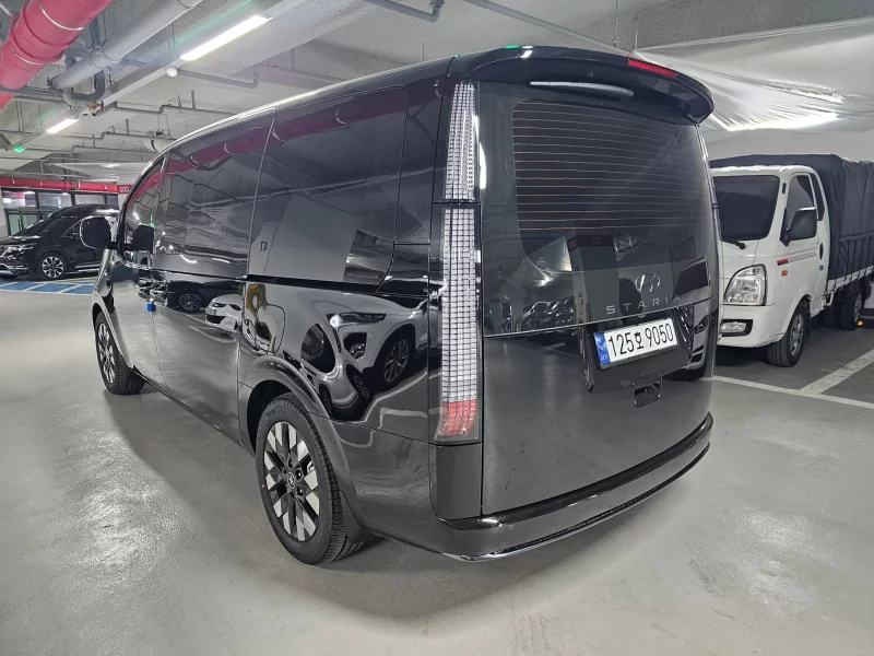 Hyundai Staria