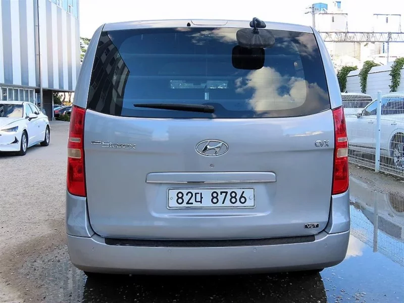 Hyundai Starex