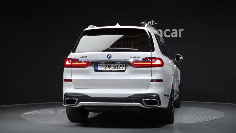 BMW X7