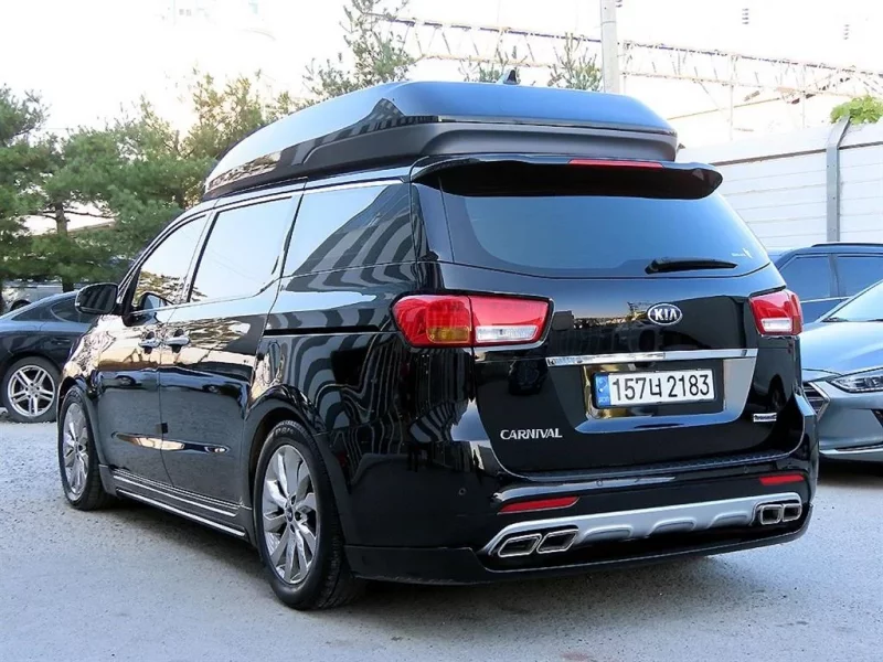 Kia Carnival