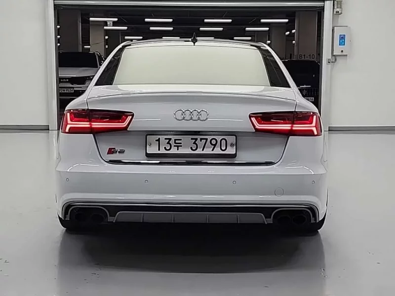 Audi S6