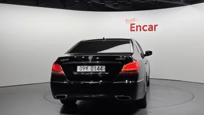 Hyundai Equus