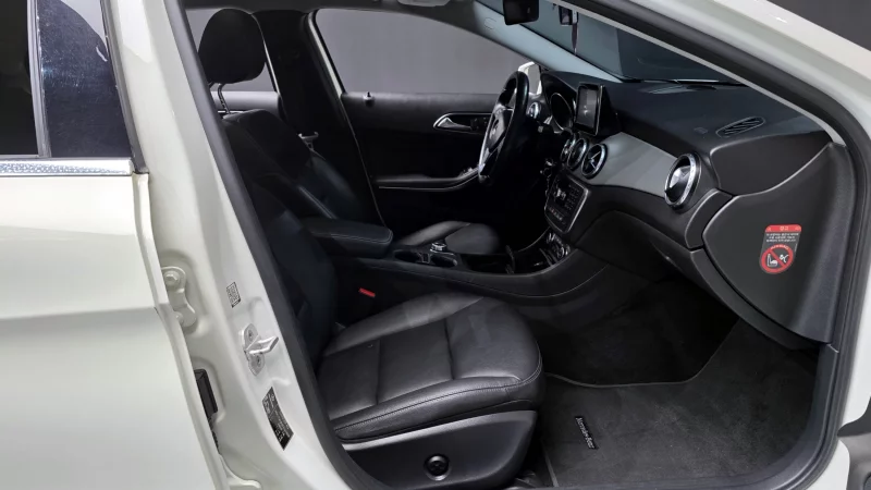 Mercedes-Benz GLA-Class