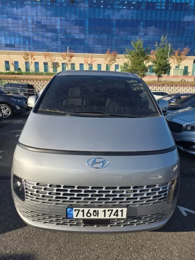 Hyundai Staria