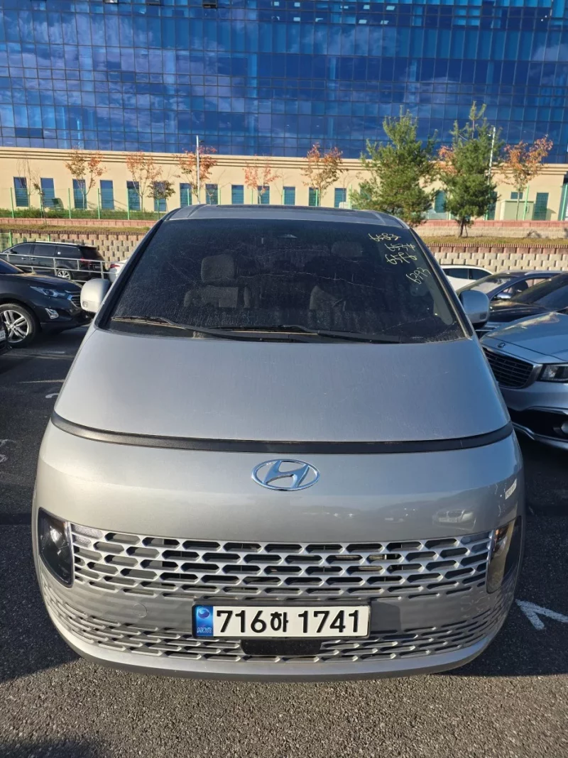 Hyundai Staria