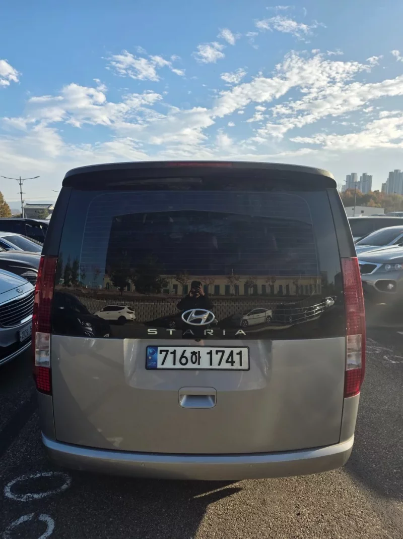 Hyundai Staria