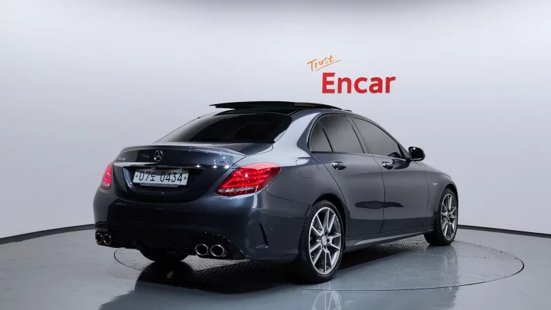 Mercedes-Benz C-Class