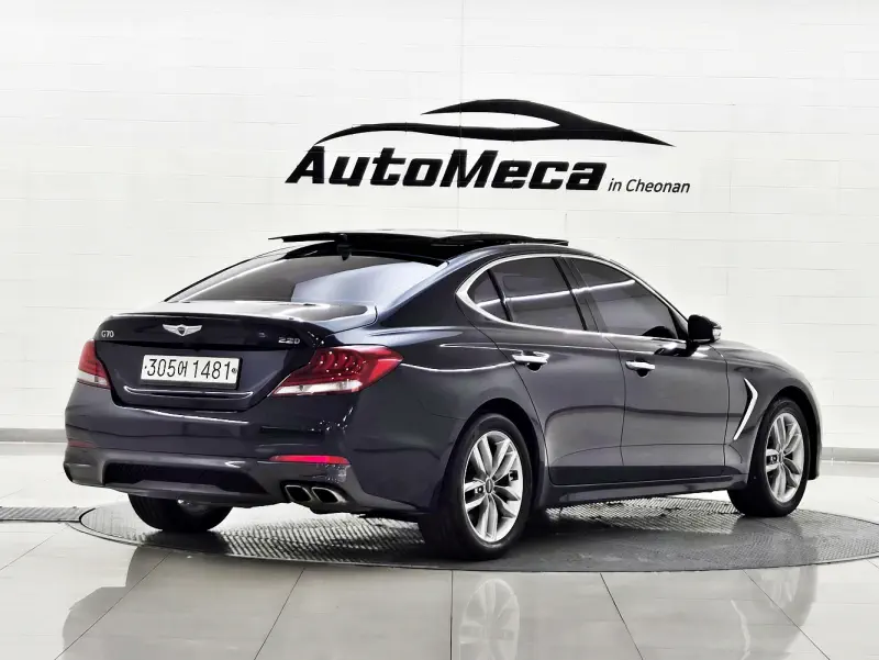 Genesis G70