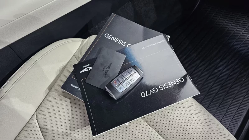 Genesis GV70