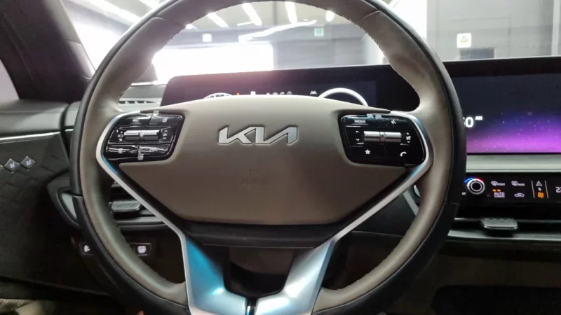 Kia K8