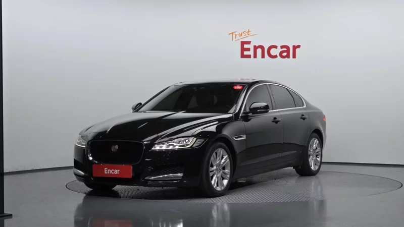 Jaguar XF