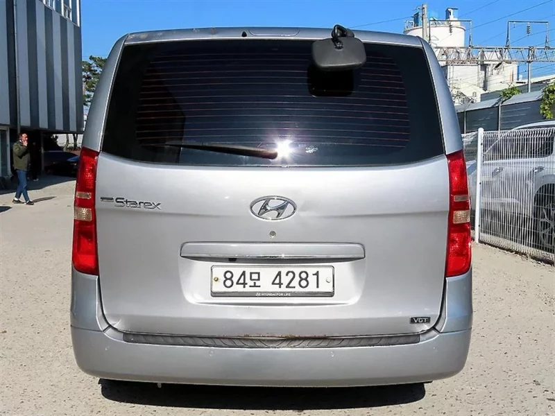 Hyundai Grand Starex