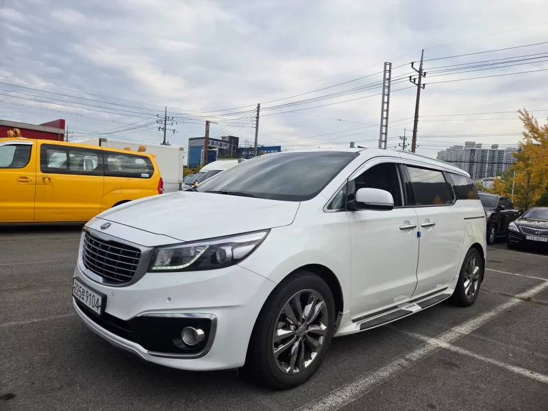 Kia Carnival