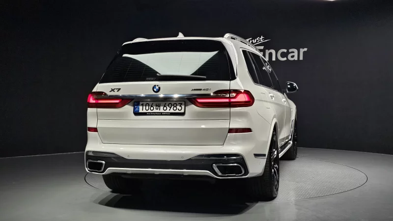 BMW X7