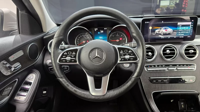 Mercedes-Benz C-Class