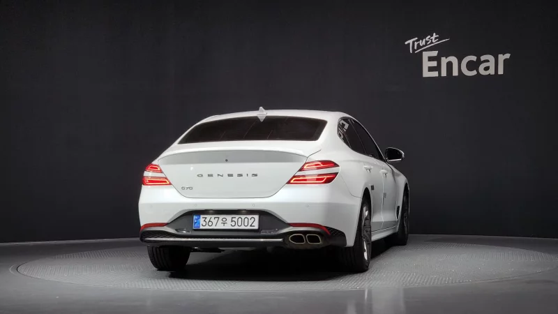 Genesis G70