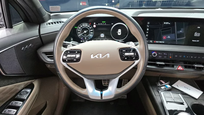 Kia K8