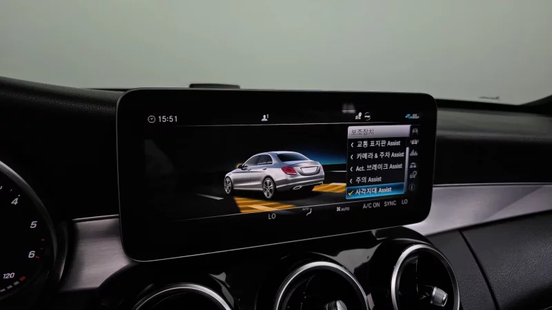 Mercedes-Benz C-Class