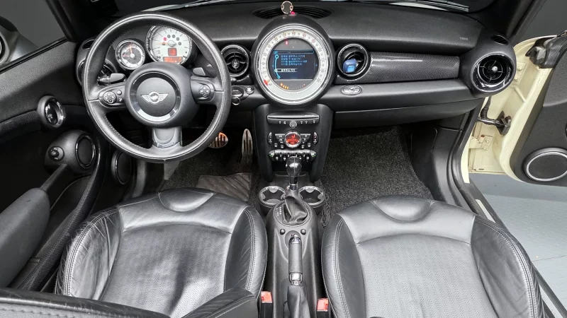 MINI Cooper Convertible