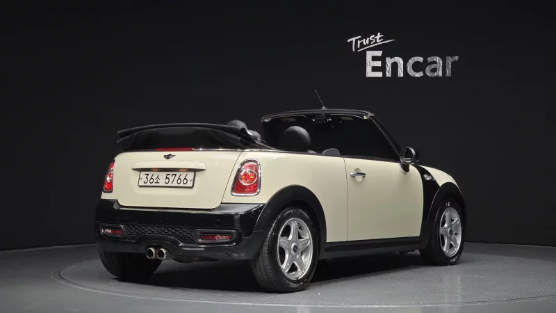 MINI Cooper Convertible