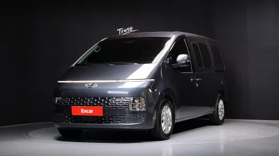 Hyundai Staria