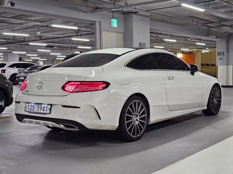 Mercedes-Benz C-Class