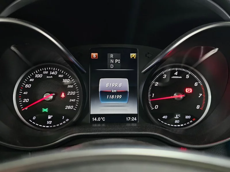 Mercedes-Benz C-Class