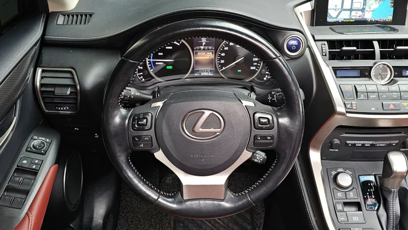 Lexus NX