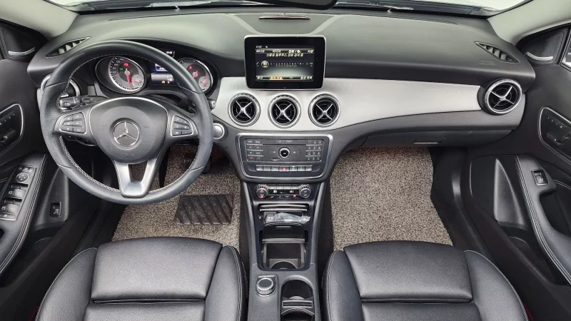 Mercedes-Benz GLA-Class