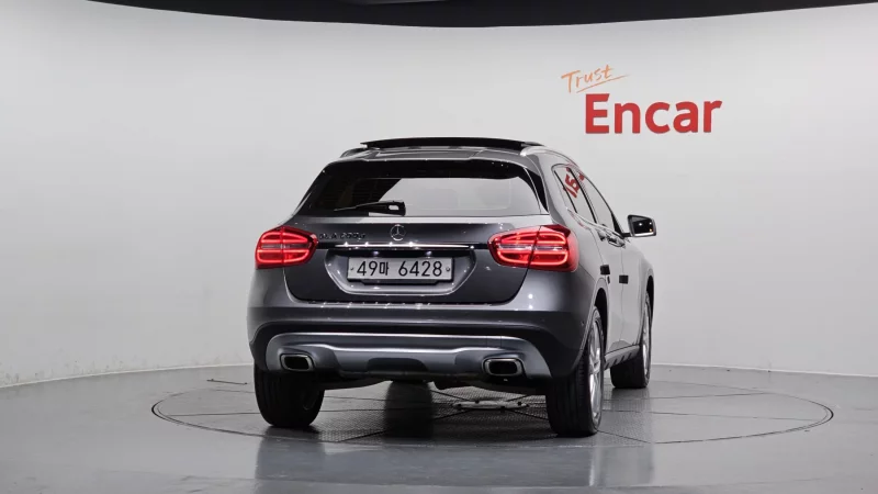 Mercedes-Benz GLA-Class