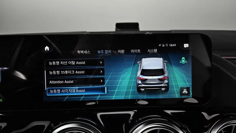 Mercedes-Benz GLA-Class