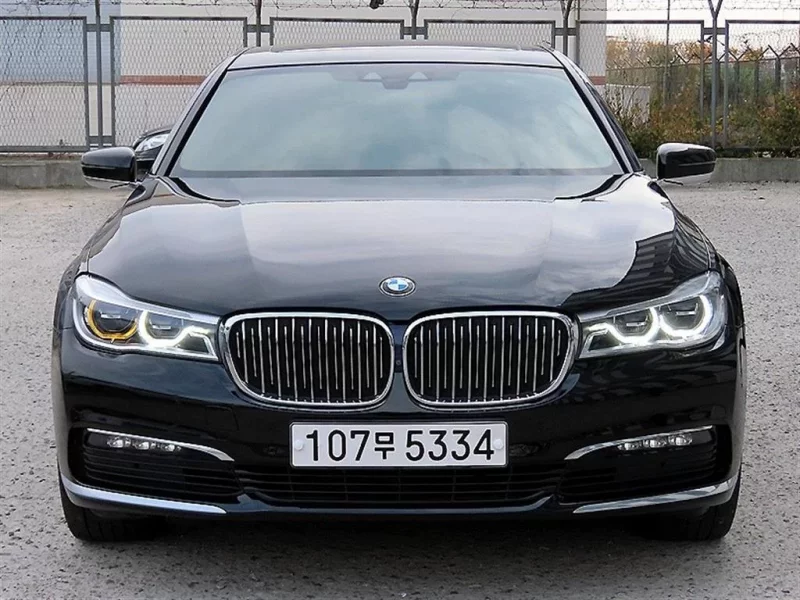 BMW 7-Series