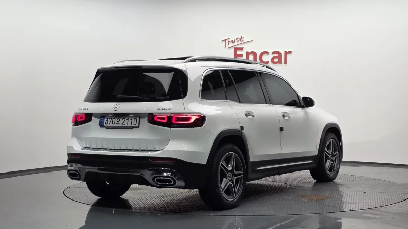 Mercedes-Benz GLB-Class