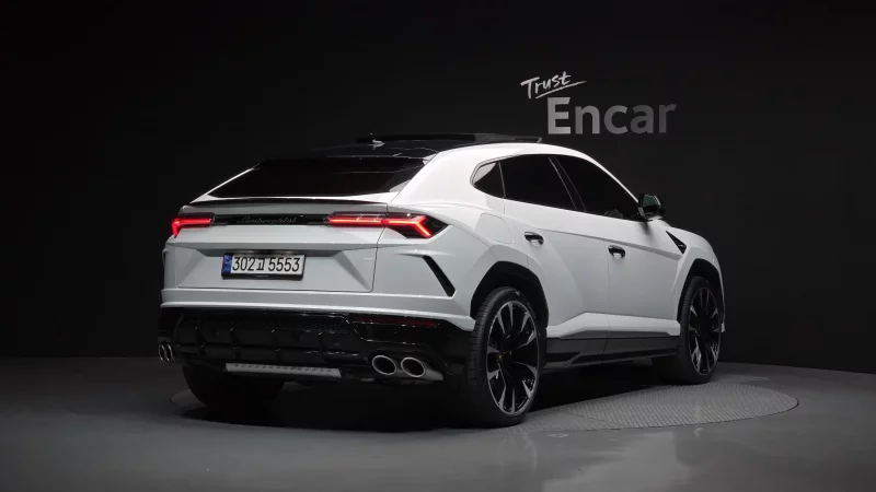 Lamborghini URUS